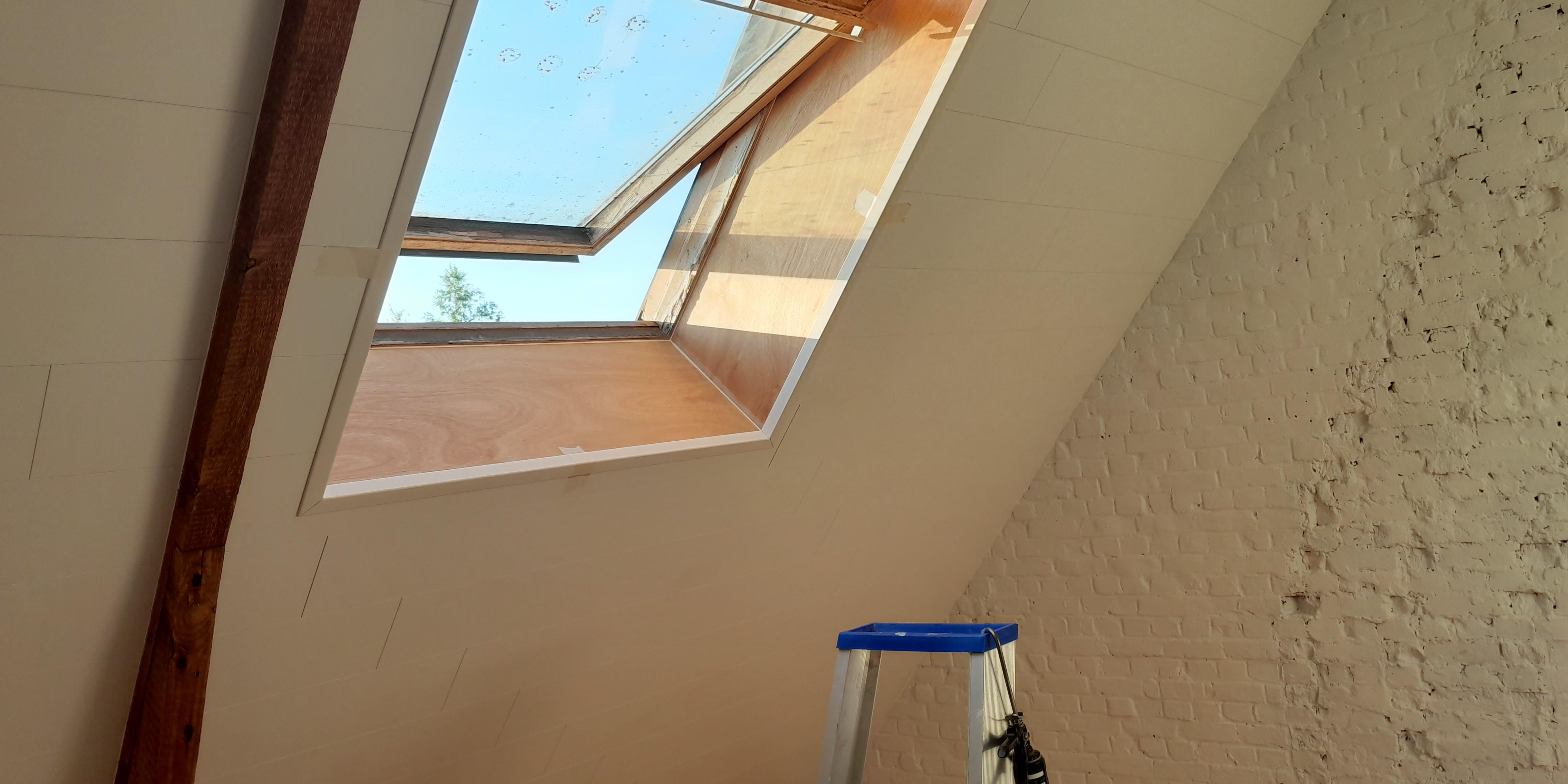 plaatsen van plafondpanelen, plafond plaatsen