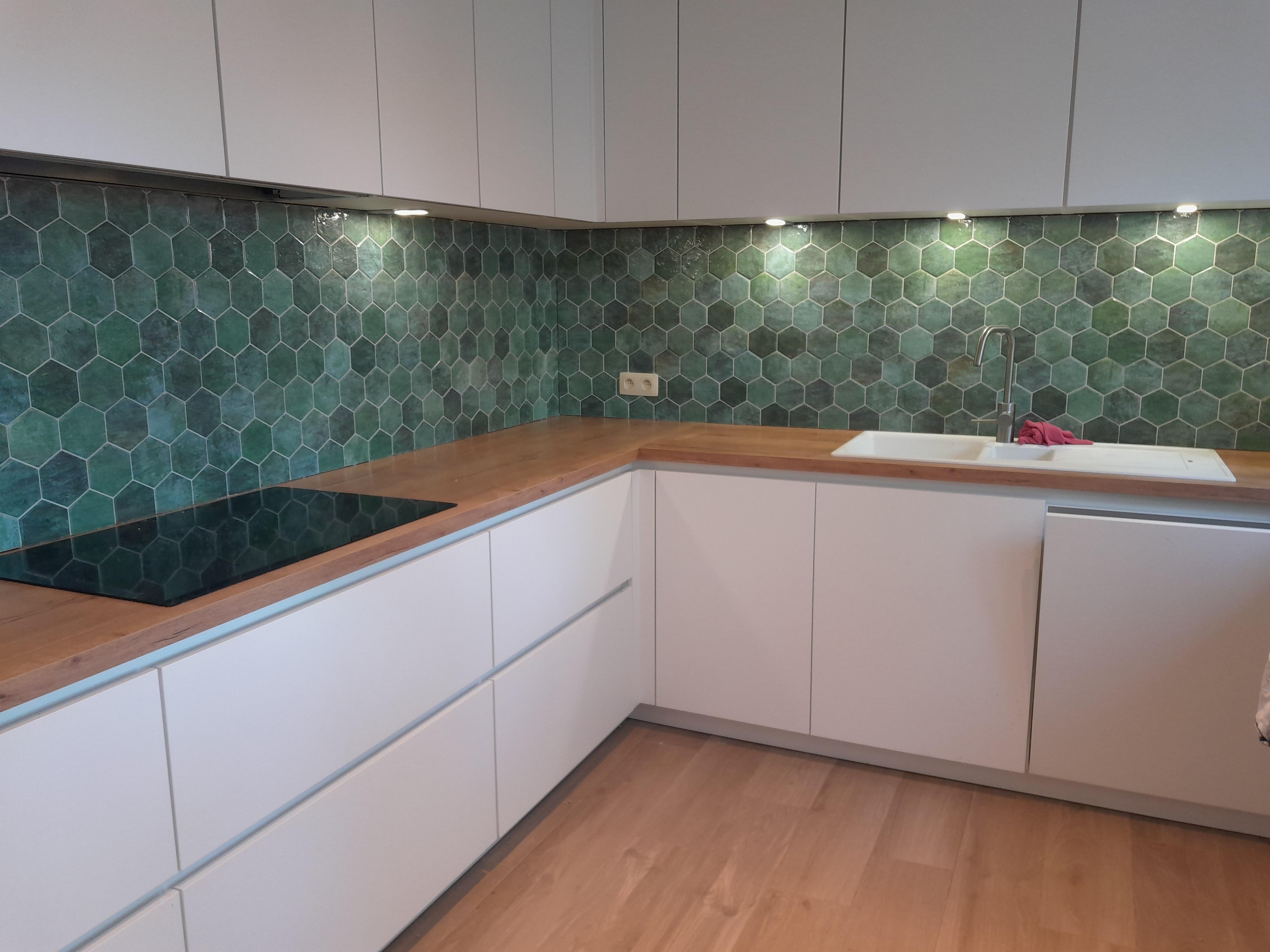 totaalrenovatie keuken, plaatsen van keukens, plaatsen van kasten keuken